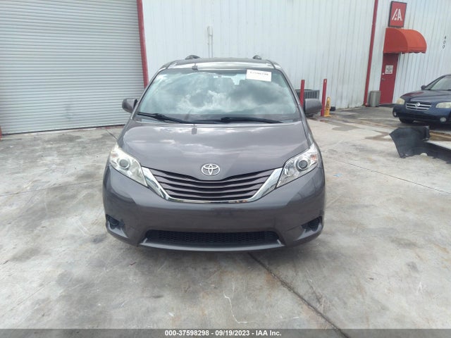 Toyota SIENNA LE 2015 5TDKK3DC6FS583673 Image 13