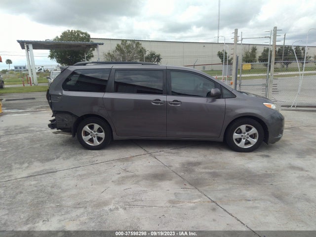 Toyota SIENNA LE 2015 5TDKK3DC6FS583673 Image 14