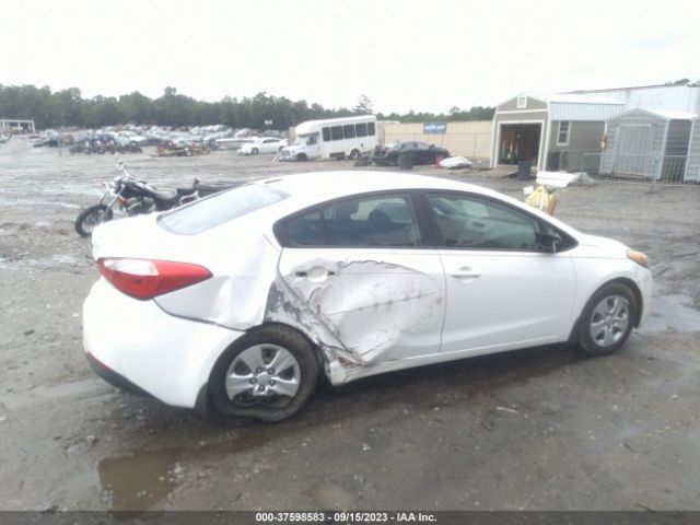 KNAFX4A64F5404993 KIA FORTE LX