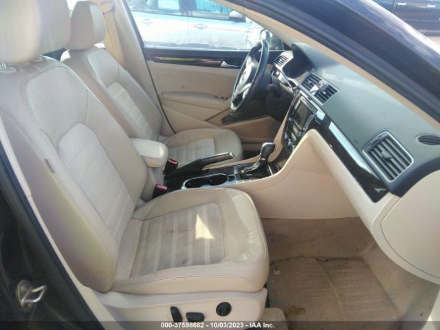 2015 VOLKSWAGEN PASSAT 1VWCV7A33FC073982 Photo 4