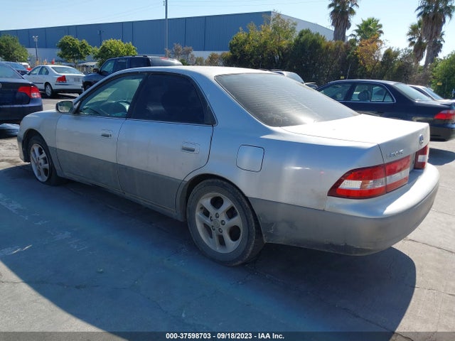 2001 LEXUS ES 300 VIN: JT8BF28G910309535