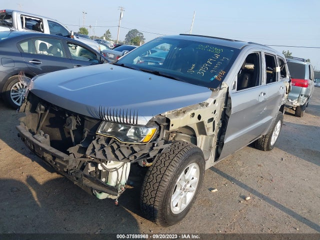 1C4RJFAG0JC437323 Jeep Grand Cherokee Laredo
