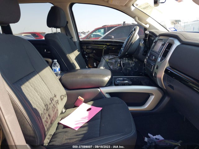 Nissan TITAN SV 2017 1N6AA1E64HN514501 Image 5