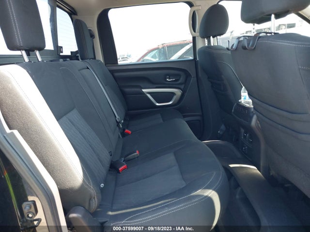 Nissan TITAN SV 2017 1N6AA1E64HN514501 Image 8