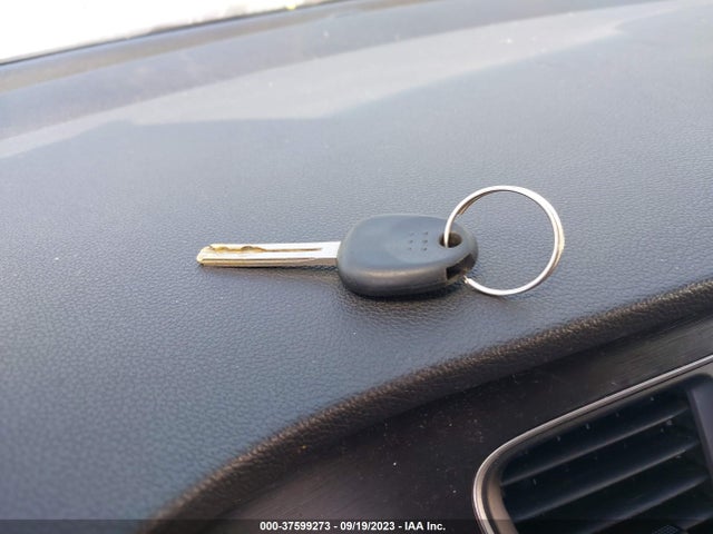 KIA SEDONA LX 2015 KNDMB5C17F6033869 Image 11