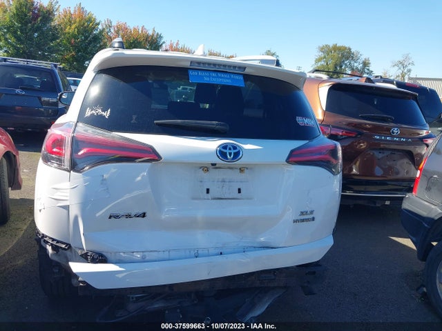 Toyota RAV4 HYBRID 2018 JTMRJREV3JD163782 Image 17