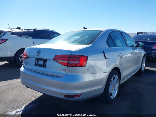 3VWD07AJ1FM230795 Volkswagen Jetta Sedan 1.8t Se W/connectivity