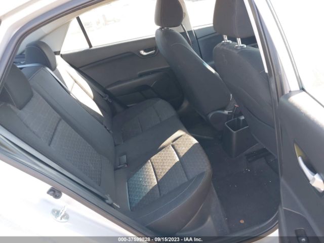 3KPA24AD8LE335199 KIA RIO LX