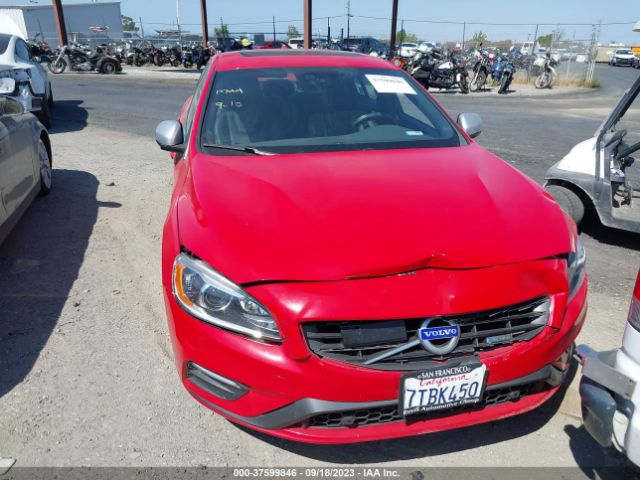 YV1902TS0F1340276 Volvo S60 T6 R-design Platinum
