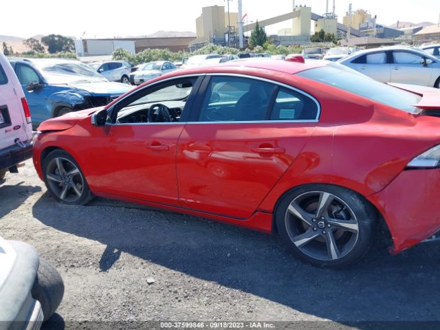 YV1902TS0F1340276 Volvo S60 T6 R-design Platinum