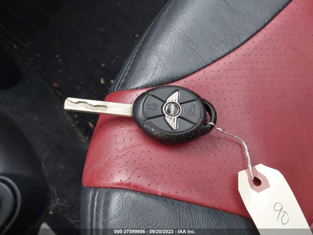 2005 MINI COOPER S WMWRE33415TD90704 Photo 10