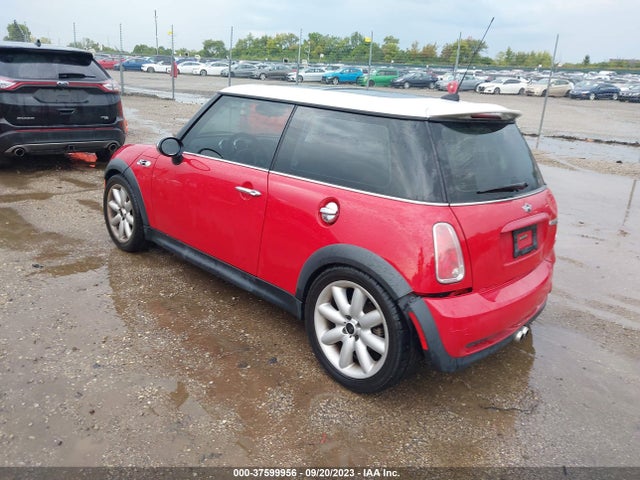 2005 MINI COOPER S WMWRE33415TD90704 Photo 2