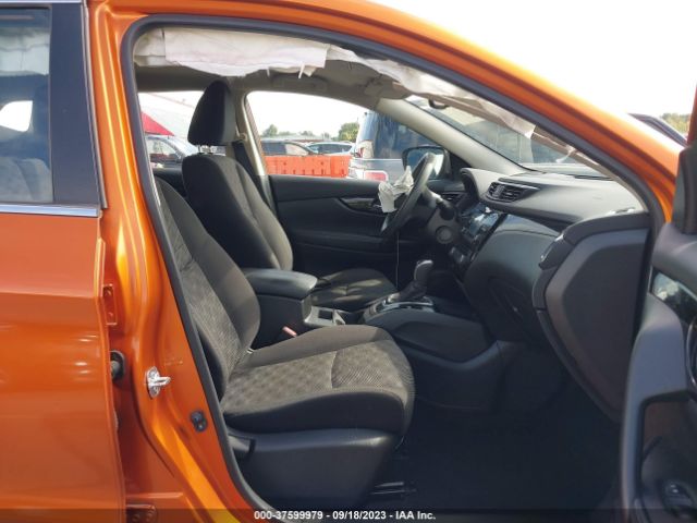 JN1BJ1CP5HW030661 Nissan Rogue Sport Sv