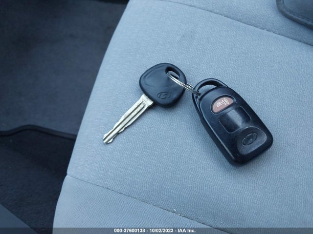 2008 HYUNDAI ELANTRA GLS/SE VIN: KMHDU46D28U479531