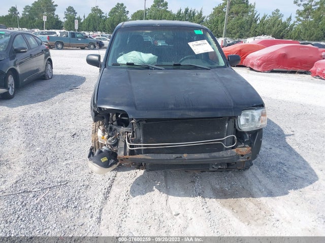 2004 FORD ESCAPE XLS VIN: 1FMYU92174KA82557