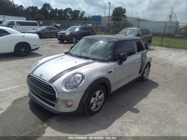 WMWXP5C55H3C63965 Mini Hardtop 2 Door Cooper