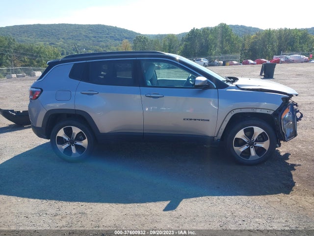 2018 JEEP COMPASS LATITUDE VIN: 3C4NJDBB1JT261568