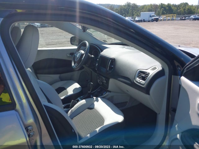 2018 JEEP COMPASS LATITUDE VIN: 3C4NJDBB1JT261568