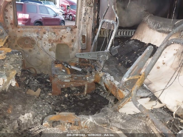 2018 FORD E-SERIES CUTAWAY 1FDXE4FS4JDC23762 Photo 4
