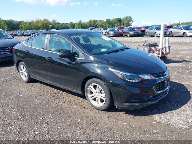 Chevrolet CRUZE LT 2018 1G1BE5SM2J7208017 Image 1