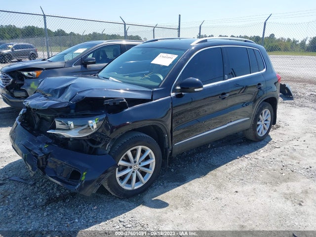 WVGSV7AX6HK026242 Volkswagen Tiguan Wolfsburg Edition