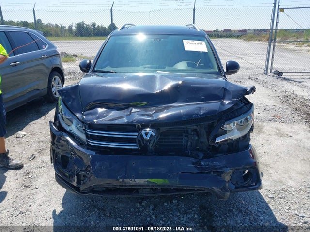 WVGSV7AX6HK026242 Volkswagen Tiguan Wolfsburg Edition