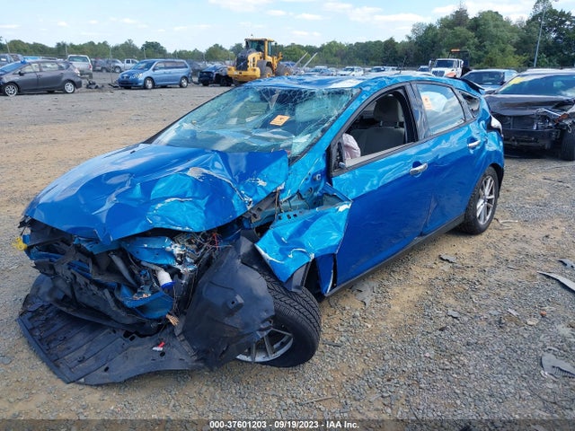 Ford FOCUS SE 2015 1FADP3K29FL302624 Image 2