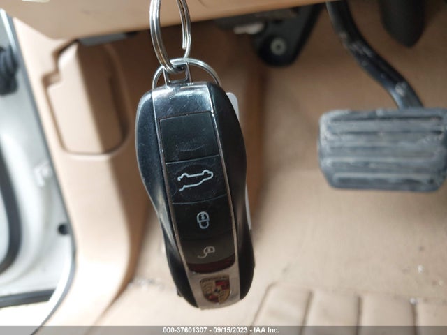 37601307 :رقم المزاد ، WP1AA2A20CLA08095 vin ، 2012 Porsche Cayenne مزاد بيع