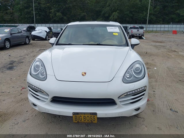 37601307 :رقم المزاد ، WP1AA2A20CLA08095 vin ، 2012 Porsche Cayenne مزاد بيع
