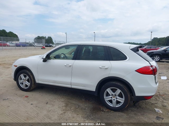 37601307 :رقم المزاد ، WP1AA2A20CLA08095 vin ، 2012 Porsche Cayenne مزاد بيع