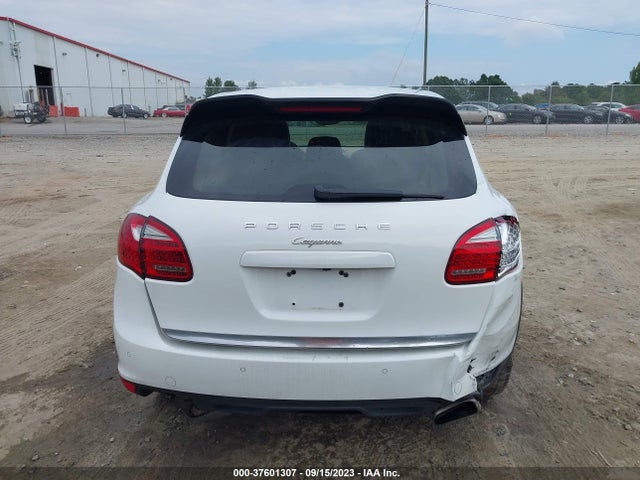 37601307 :رقم المزاد ، WP1AA2A20CLA08095 vin ، 2012 Porsche Cayenne مزاد بيع