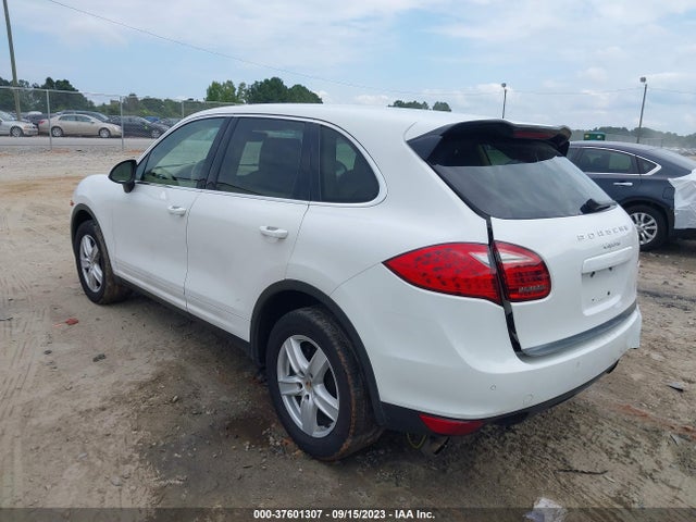 37601307 :رقم المزاد ، WP1AA2A20CLA08095 vin ، 2012 Porsche Cayenne مزاد بيع