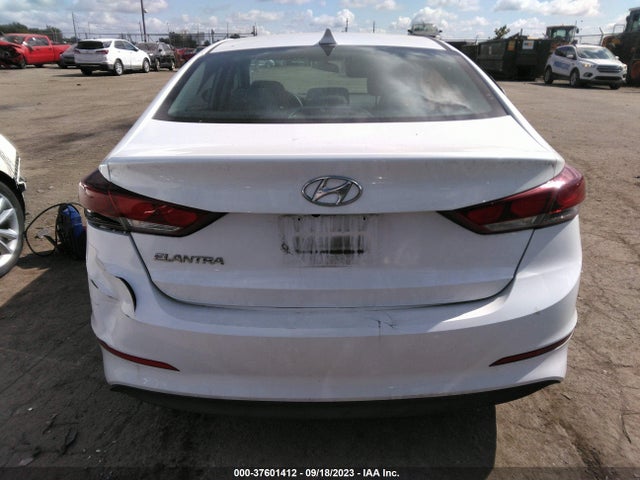 Hyundai ELANTRA SE 2017 5NPD84LFXHH120517 Image 16