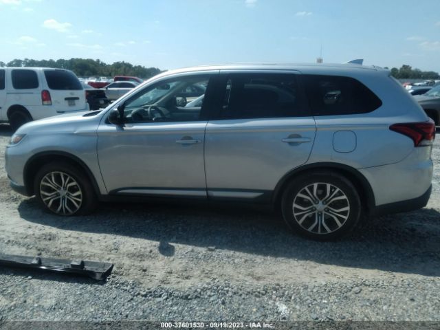 JA4AD2A38JZ051797 Mitsubishi Outlander Es