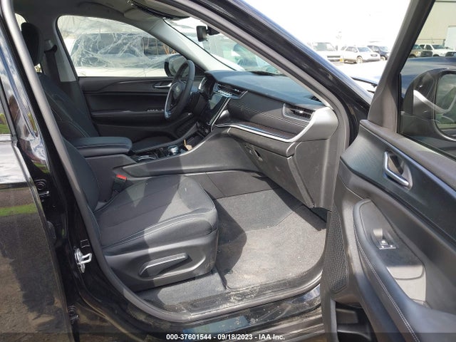 1C4RJKAG5P8803927 Jeep Grand Cherokee L Laredo