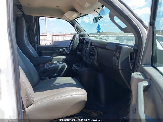 Chevrolet EXPRESS CARGO VAN 2019 1GCWGAFP0K1303793 Image 5