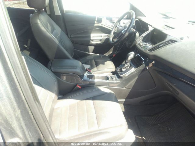 1FMCU9J95EUB70191 Ford Escape Titanium