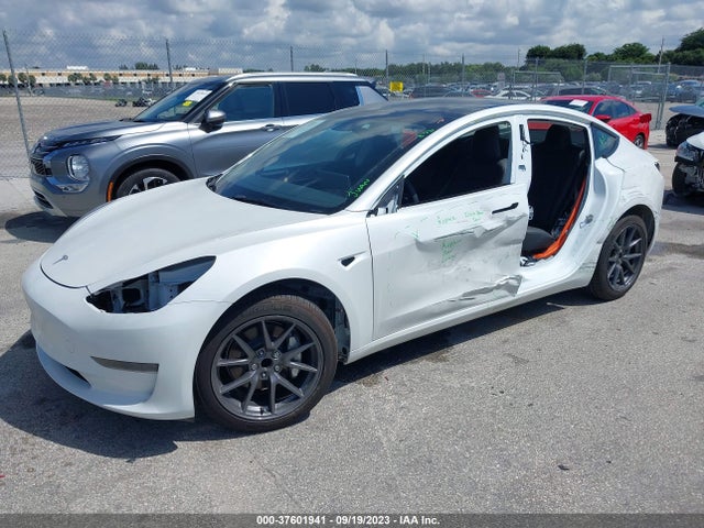 Tesla MODEL 3 2023 5YJ3E1EA4PF548147 Image 2