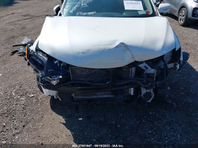 2015 NISSAN ROGUE SL VIN: 5N1AT2MV2FC818247
