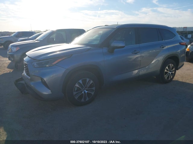 Toyota Highlander Xle 2022 5TDGZRAH8NS123126 Image 2