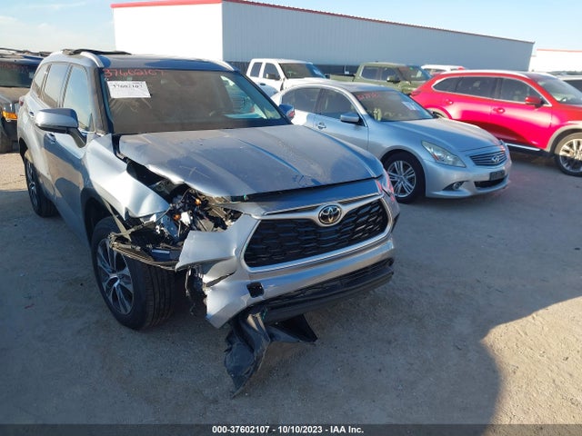 Toyota Highlander Xle 2022 5TDGZRAH8NS123126 Image 6