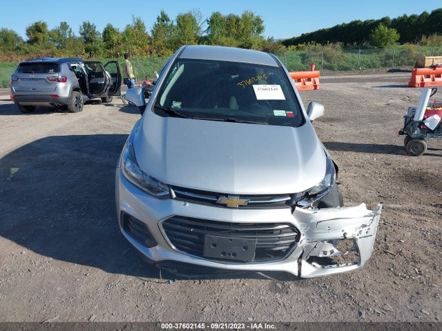 Chevrolet TRAX LS 2019 3GNCJNSB4KL336852 Image 12