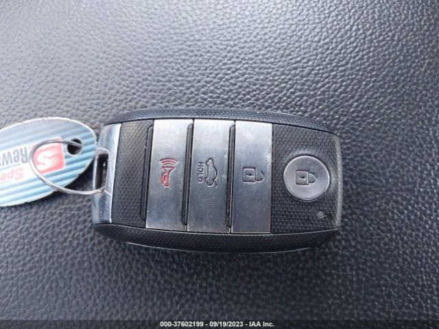 KNAGT4LE9H5017329 KIA Optima Hybrid Base