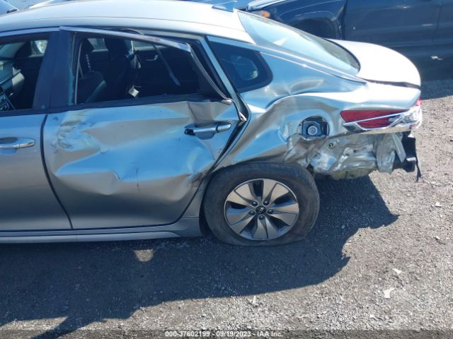 KNAGT4LE9H5017329 KIA Optima Hybrid Base