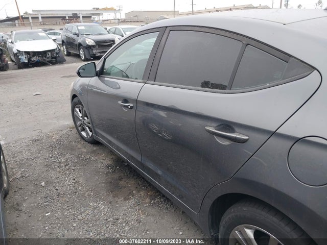 Hyundai ELANTRA SE 2018 KMHD74LF4JU585515 Image 15
