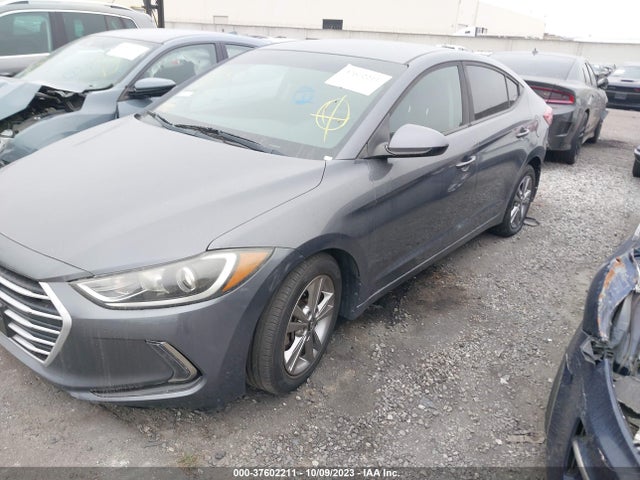 Hyundai ELANTRA SE 2018 KMHD74LF4JU585515 Image 2