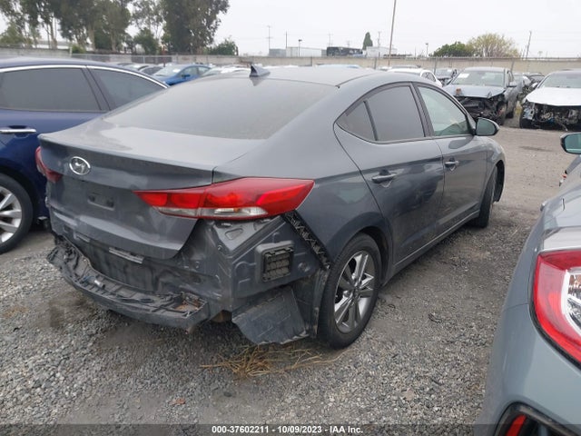 Hyundai ELANTRA SE 2018 KMHD74LF4JU585515 Image 4