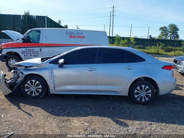 Toyota Corolla Hybrid Le 2022 JTDEAMDE8N3002214 Image 14