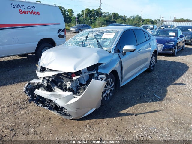 Toyota Corolla Hybrid Le 2022 JTDEAMDE8N3002214 Image 2