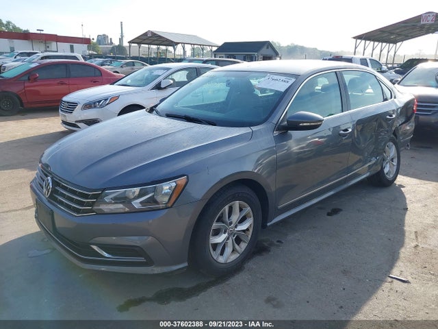 1VWAT7A3XGC051170 Volkswagen Passat 1.8t S